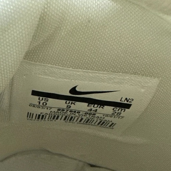 LEBRON EQUALITY BLACK WHITE CUSTOM MADE FROM THE LEBROM 15 MEN SZ 10 - Picture 11 of 15